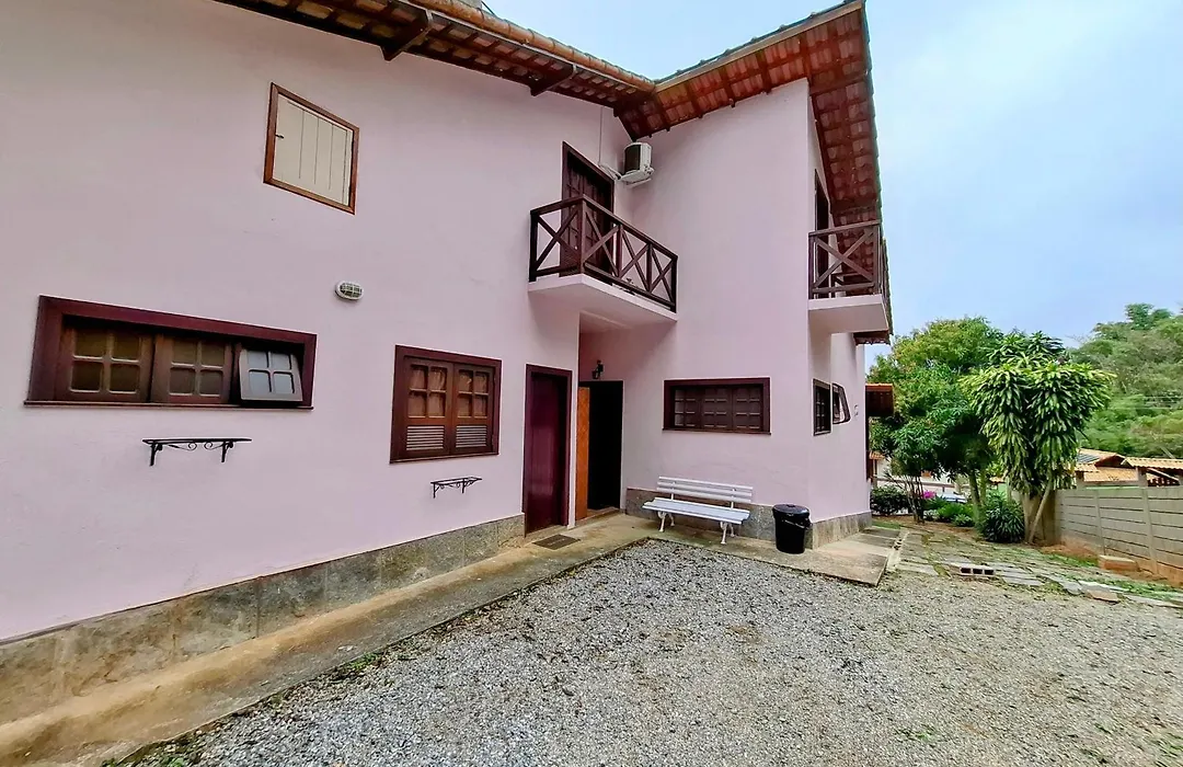 Casa Rosada seu refúgio na serra-1